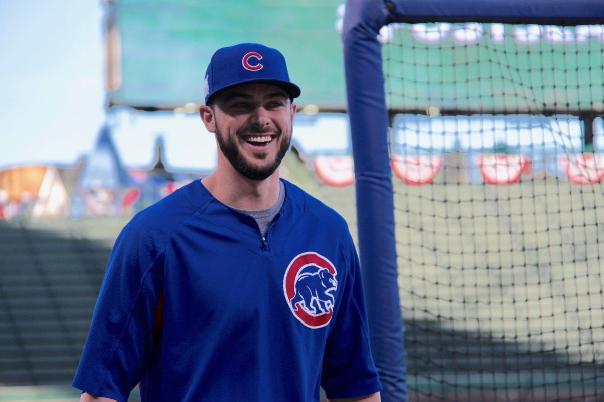 Cubs's tweet photo. Happy to be home. #FlyTheW https://t.co/RTLe7R7moF
