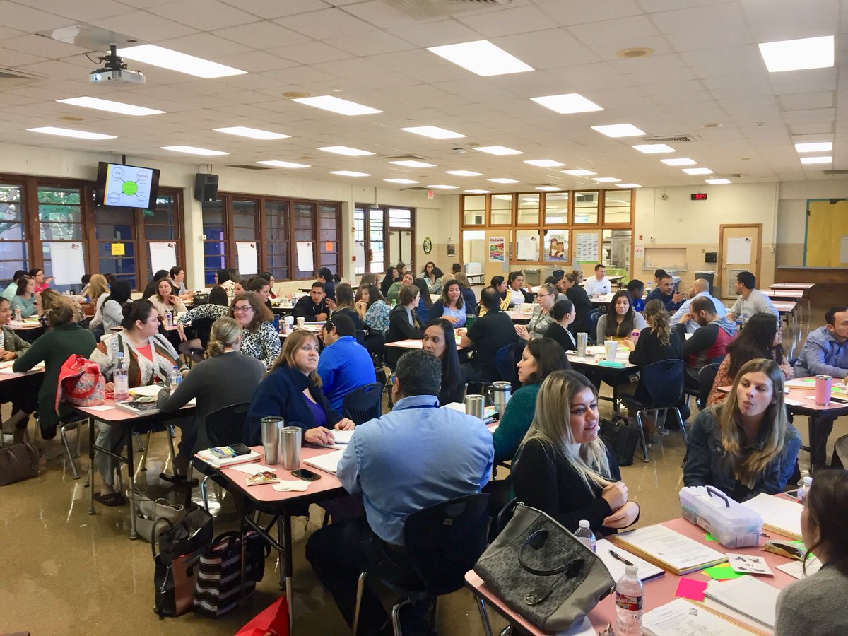 debbieboyer5's tweet photo. Love working with this outstanding group of teachers @lead4ward First Year Teacher Academy in Corpus Christi ISD! @CCISD #lead4wardfyt https://t.co/ibpANIu6kY