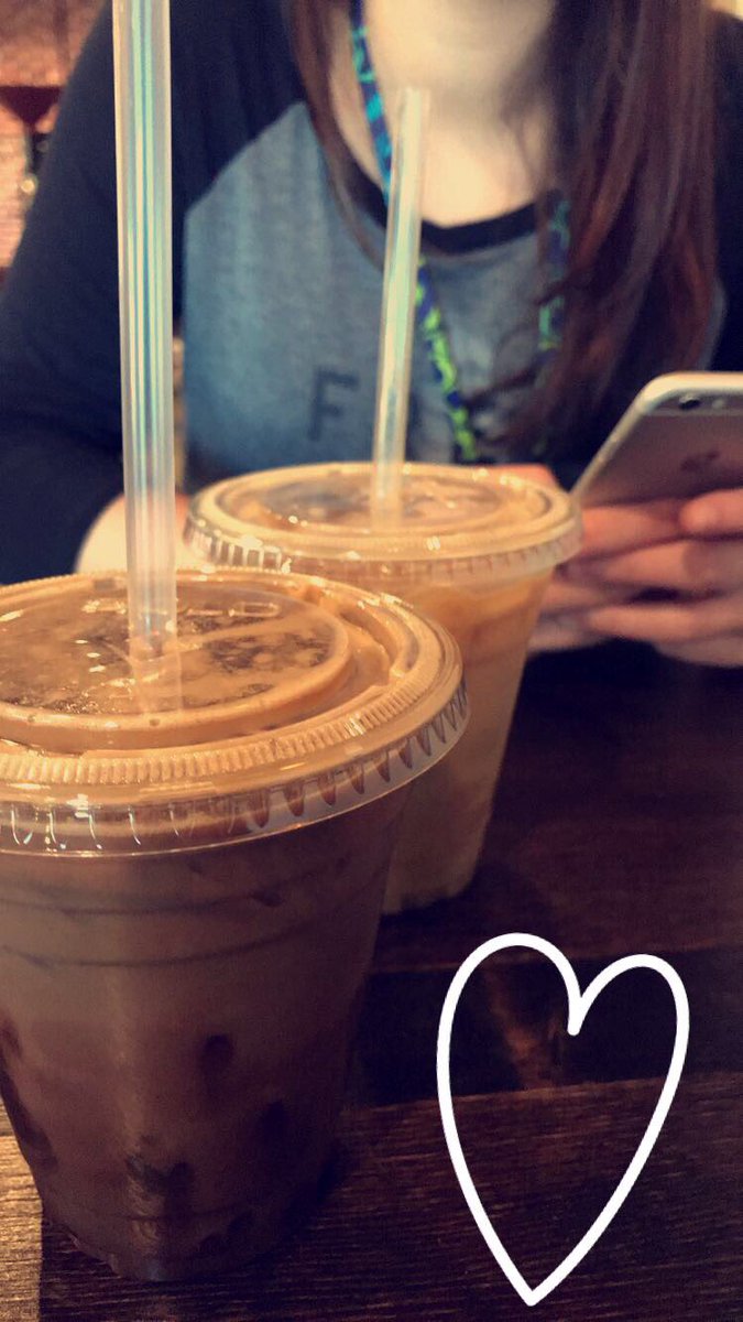 lilagrn's tweet photo. I cannot express the love I have for this girl. You constantly lift me up and show me the way, thanks for dealing with me #bff #Millytime https://t.co/55IsLc1GzK