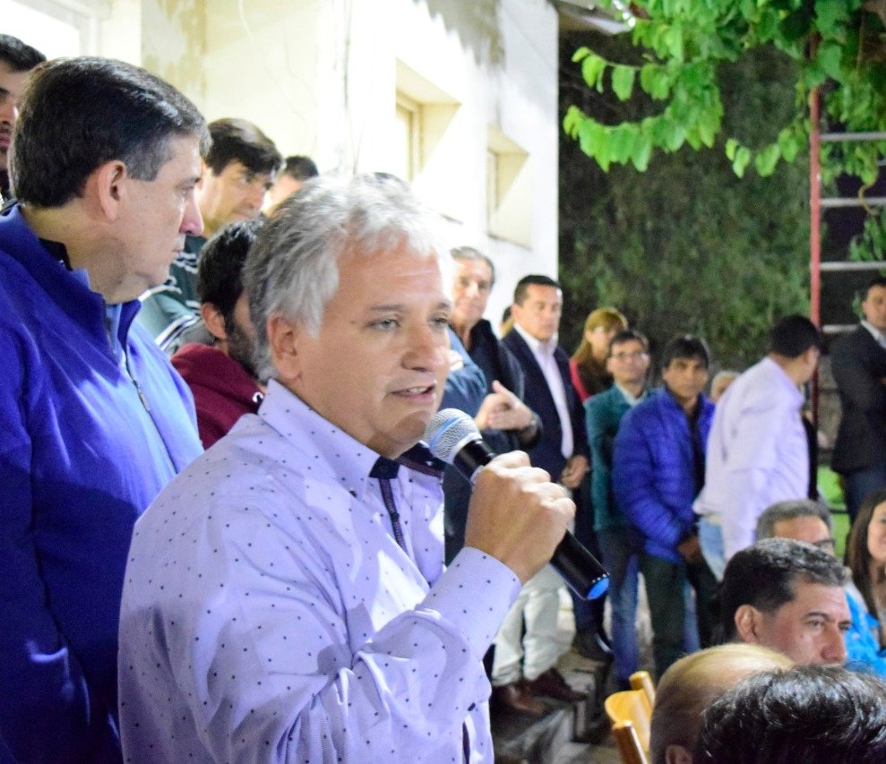 AmoMiRioja's tweet photo. @canterosgus @cha2214cho @nestorgbosetti el Vicegobernador, con mucho trabajo dejo al descubierto quien es quien. Una gran convocatoria 
 Muy contento de pertenecer su espacio https://t.co/o7xshs82We