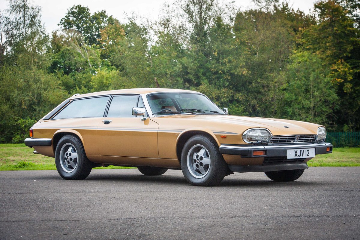 NielsvanRoij's tweet photo. Web Find Wednesday
Eventer shooting brake. Favorite of one of our own coachbuilding clients. Gorgeous colors!
#WebFindWednesday
#cardesign https://t.co/n8AaN12x0s