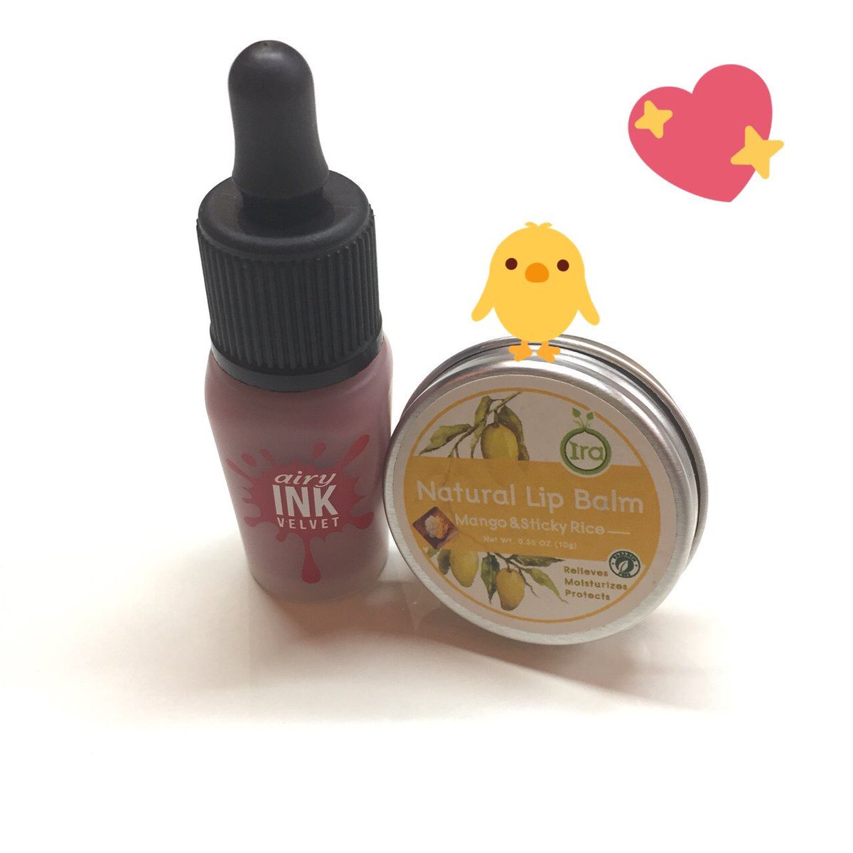 ira_naturalcare's tweet photo. ทุกคนต้องมีคสอ ติดตัวที่พกไปในแต่ละวันกันใช่มั้ยคะ ของแต่ละคนเป็นอะไรกันบ้าง ของเค้าจะเป็น2ตัวนี้เลยค่า #ลิปบาล์มไอรา #periperaairy https://t.co/JGvrrBU9Gi