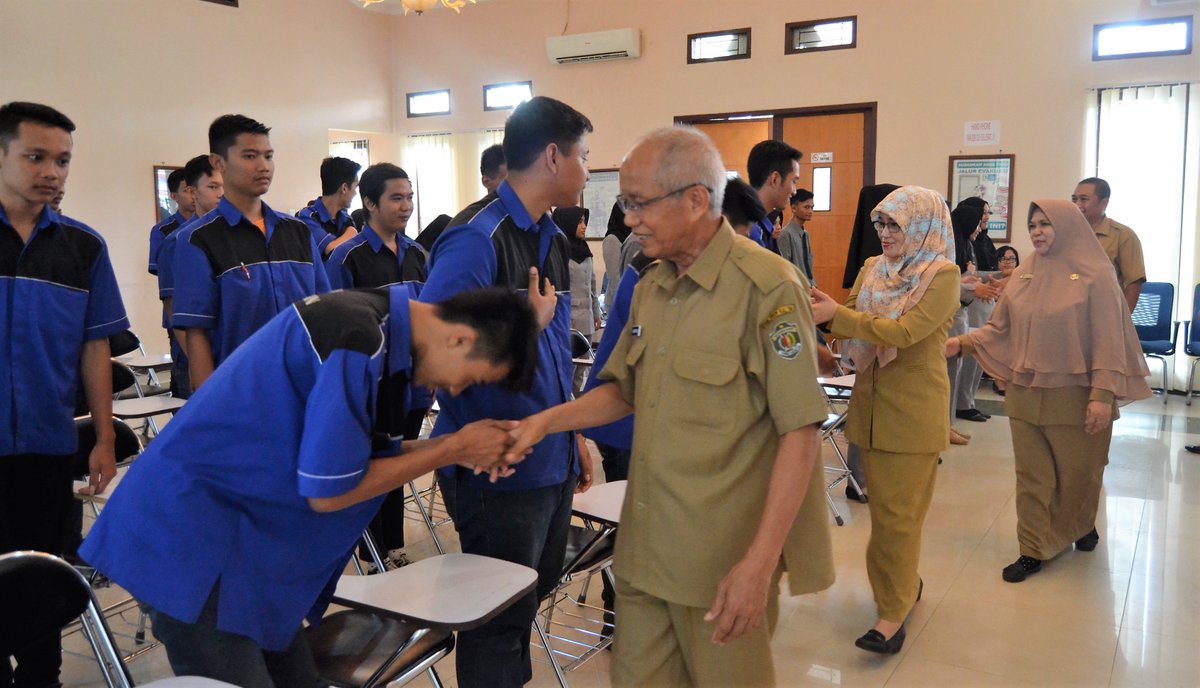 uptdblkibpp's tweet photo. Penutupan Pelatihan Berbasis Kompetensi Kejuruan Sekretaris dan Mesin Produksi Angkatan I Tahun 2017 https://t.co/WMdec2K3jg