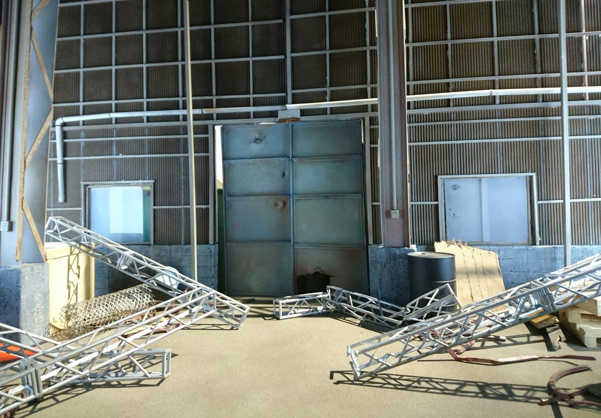 たまお Twitterren 廃工場ジオラマ タカキン風バージョン2 完成しました とある目的の為 バージョン2を作製 なるべく実写に近くなる様に意識しました 四枚目が先代 造って遊ぼ たまジオ