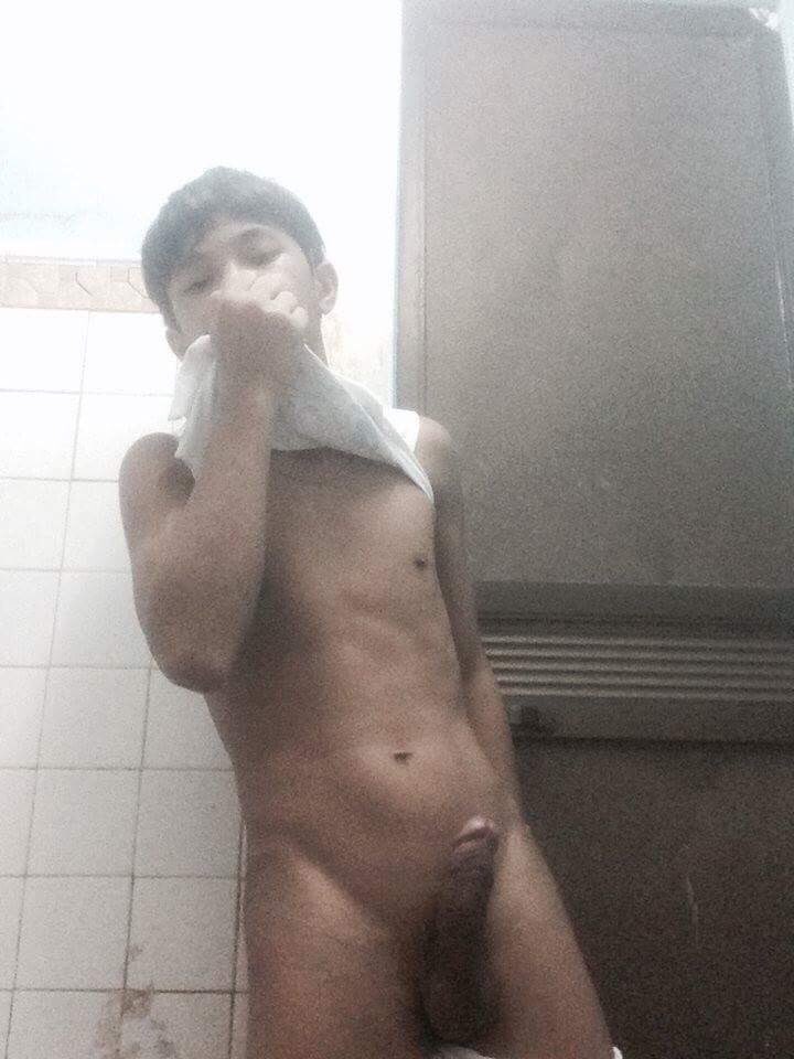 greggypots's tweet photo. Ang bagets. Bow. #sarapngpinoy #bagets #bagetshunter https://t.co/XXSUdaUVvE