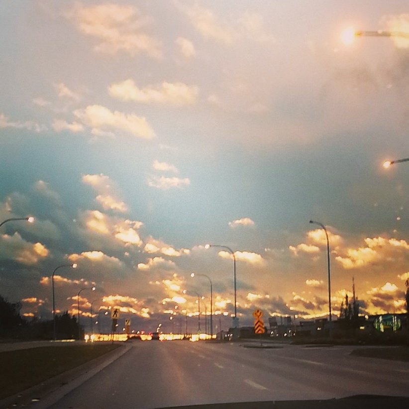 On route to teach a class @worldhealthYEG and this is the view .. #beauty #octobersky #classwillbelit #fitness #Grateful