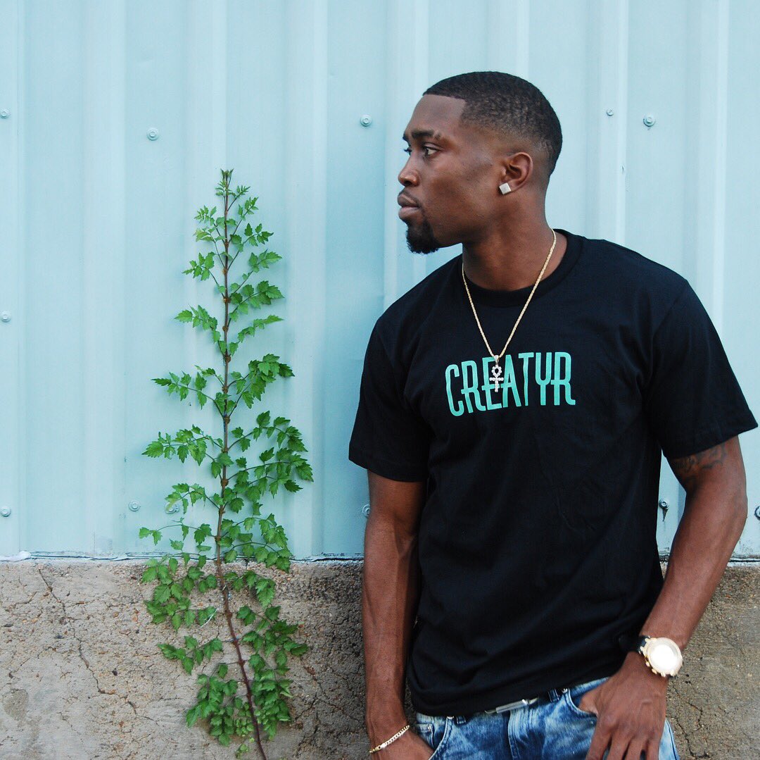 creatyrclothing's tweet photo. If one door closes then we’re kickin down doors @pocketsonhuff #creatyr #streetwear #culture https://t.co/s8WTE2aUGQ