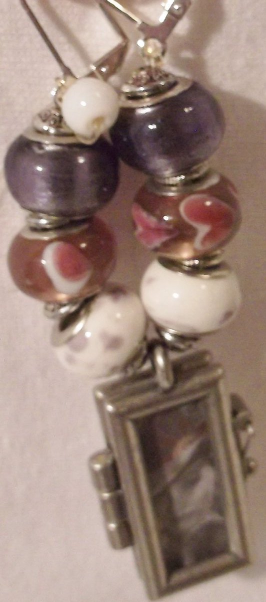 jenny43wilson's tweet image. Scarf Jewelry with a Frame #PinkTints #WhiteBeads #StatementMaker #LavenderTints #FrameJewelry 
➤ goo.gl/RUWwCS
via @outfy