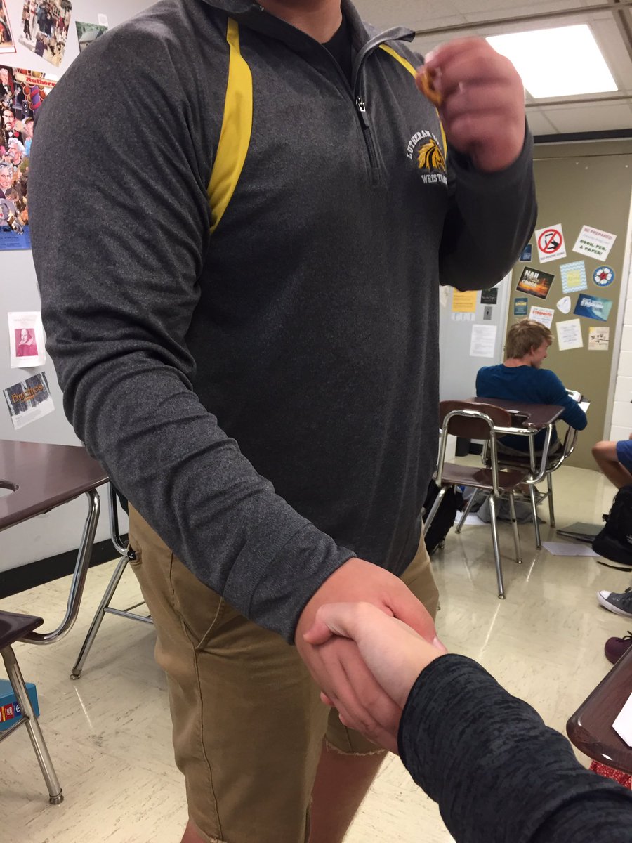 Jack_Schuessler's tweet photo. 30 rts by 8:45 tonight and he shaves his head https://t.co/kpTnqK6cfL
