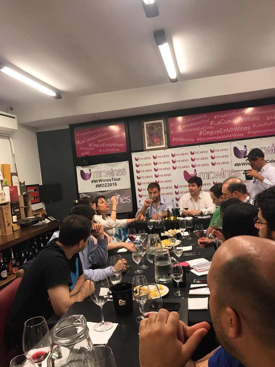 Arrancanding <a href="/GimenezRiili/">BODEGA GIMENEZ RIILI</a> en La Cueva.