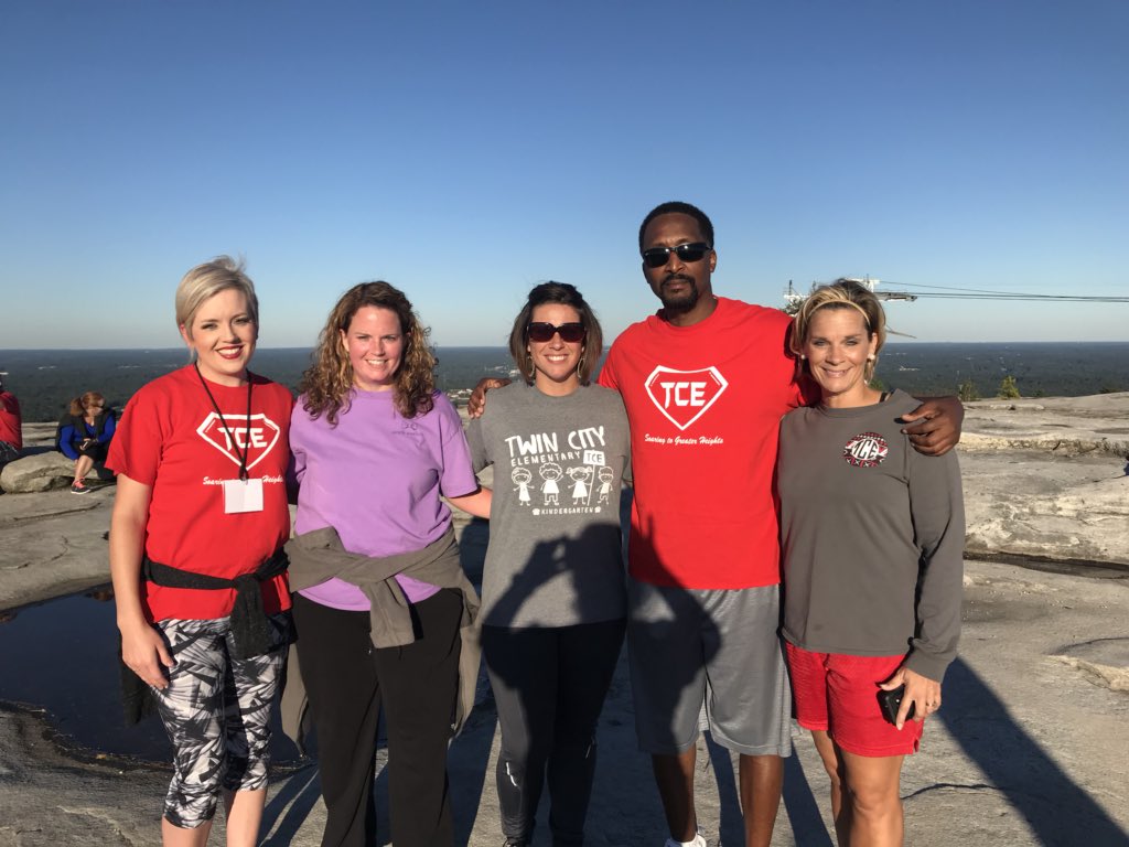 dena_walden's tweet photo. @GLISI #BCLS53 #emanuel #vesties4life https://t.co/1RyzO4WUQh