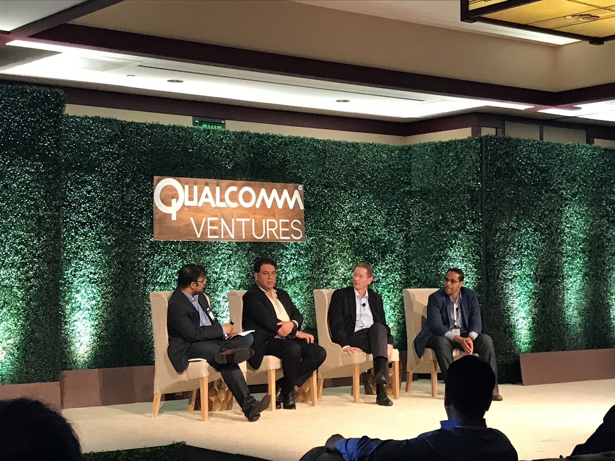 QuinnLi_VC's tweet photo. Thanks to @jvarun83, Sanjay Dhawan (@HARMANservices), @ArwedNiestroj, Nikhil Naikal (@MapperAI) #Autonomousvehicles #CEOsummit2017 https://t.co/bxvUDMR93W