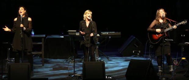 "Sisters in survival Olivia Newton-John, Beth Nielsen Chapman and Amy Sky encourage at The Mac" chicagoconcertreviews.com/reviews/2017-1… <a href="/LIVONMusic/">LIV ON</a>