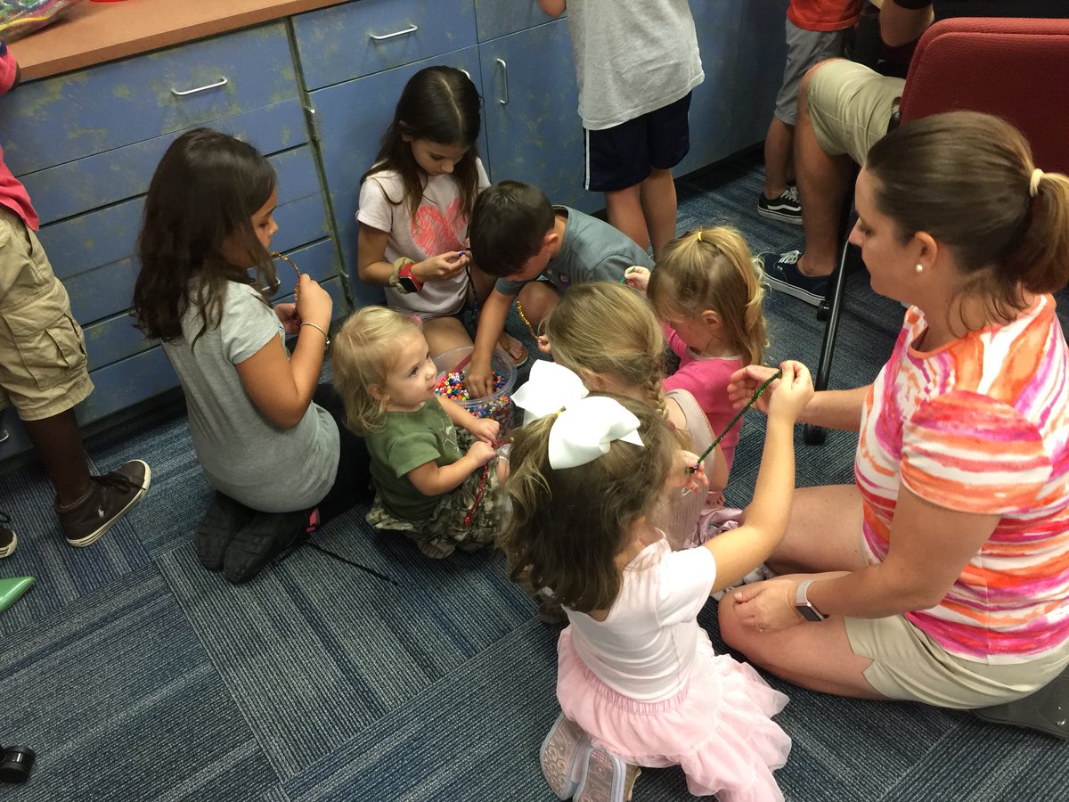 mcox1's tweet photo. VME Patriots of all ages love Makerspace events. #CCPSstrong #VMEPatriots https://t.co/snjAGMzGDi