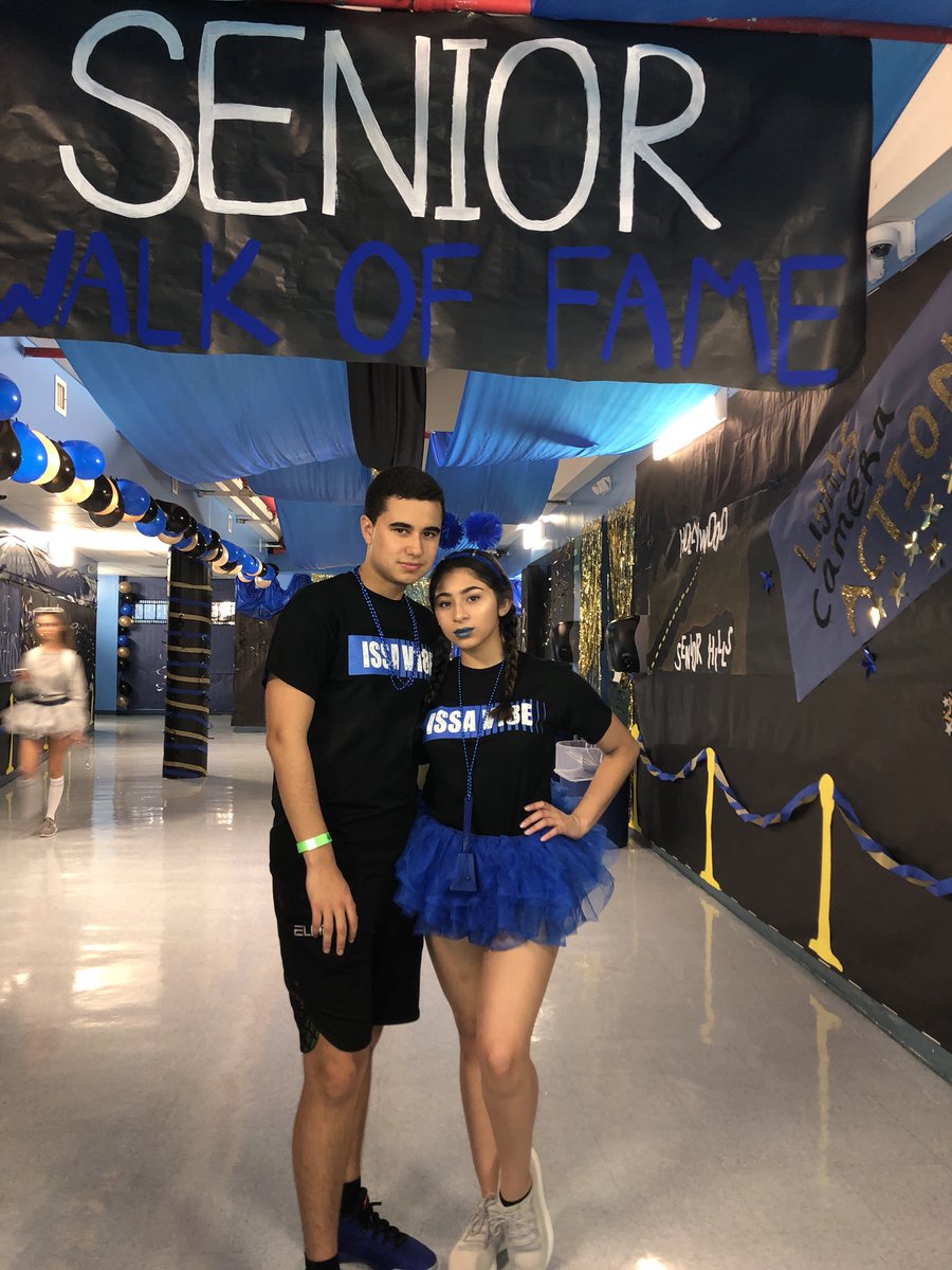 Matt_Dizel's tweet photo. Straight dubs #4PEAT #ColorWars2018 💙🖤💙🖤 https://t.co/za041BQGdX