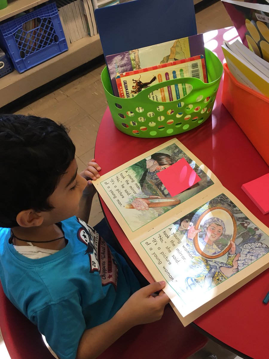 mrscooper36's tweet photo. Using post-its to show our thinking as we read! @LincolnSchool8 https://t.co/LDaCM6lBL0