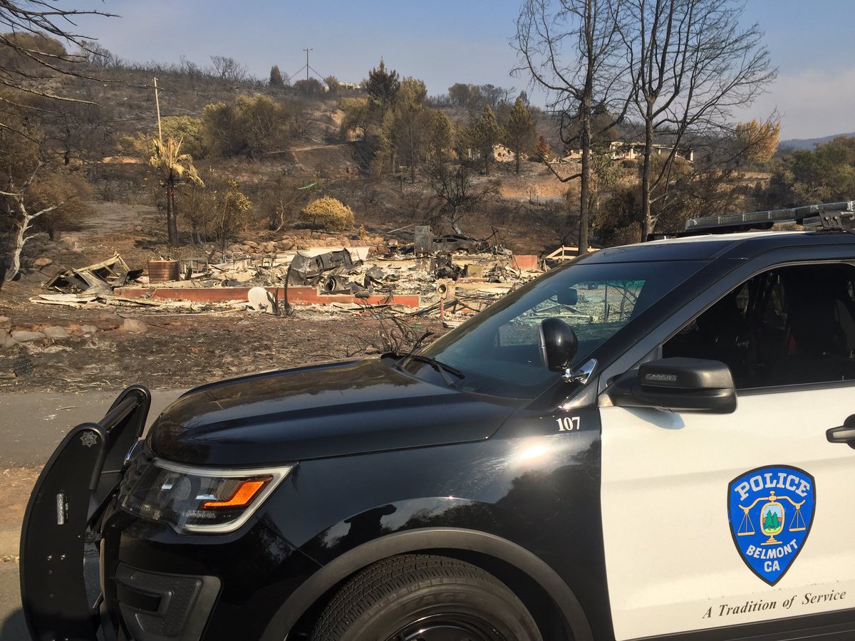 SroVogel's tweet photo. Mutual aid in #Napa for the #atlasfire @belmontcapolice @FosterCityPD helping @PGE4Me bring power back to thankful residents https://t.co/2FrFAp9YFb