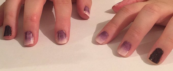When you try to do your own nails but you're not ambidextrous so one hand is always fucked up    💅🏻👀