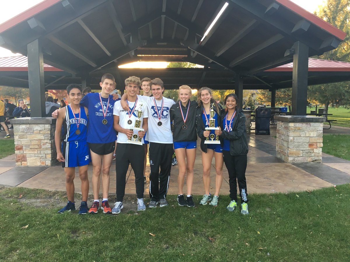 Tonka pulls out with a fat dub at #dundee consmegulation <a href="/TonkaCC2017/">Tonka Girls XC</a> #sleepinonem #bag #meg