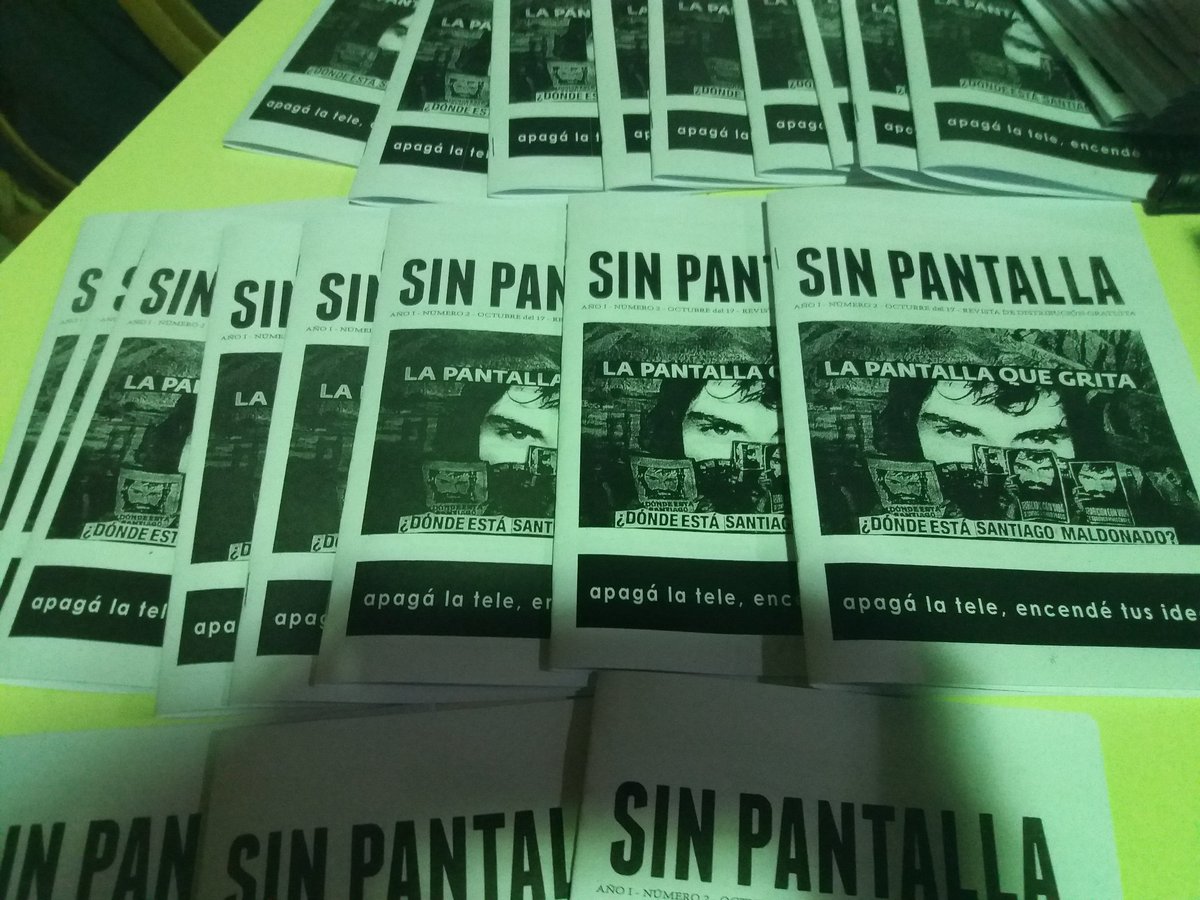 aguscg15's tweet image. Primer feria itinerante de medios populares y autogestivos en la Undav. 
#undav 
#mediospopulares 
#Sinpantalla