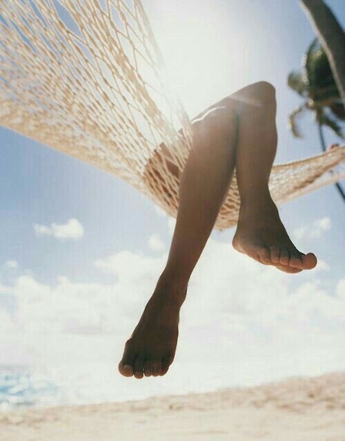 ReviveGlobalAu's tweet photo. Let your legs do the talking this summer!☀️☀️Our range of at home natural therapies will get your legs out of winter hiding! #skincare #tan https://t.co/Jiw1dMbIVh