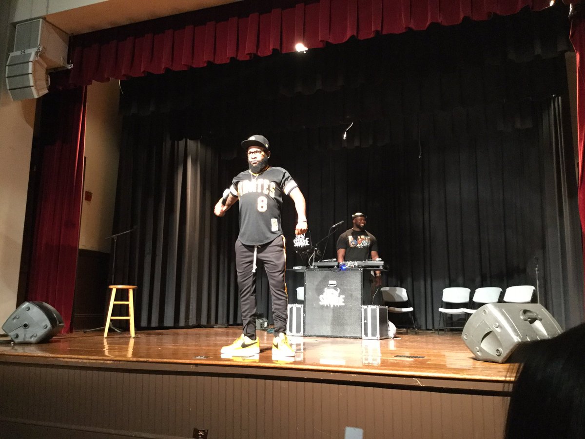 JCSUniversity's tweet photo. Comedian @chicoBean is on stage right now at the Homecoming Comedy Show. #JCSUHC17 https://t.co/m9sPQ1r7AY