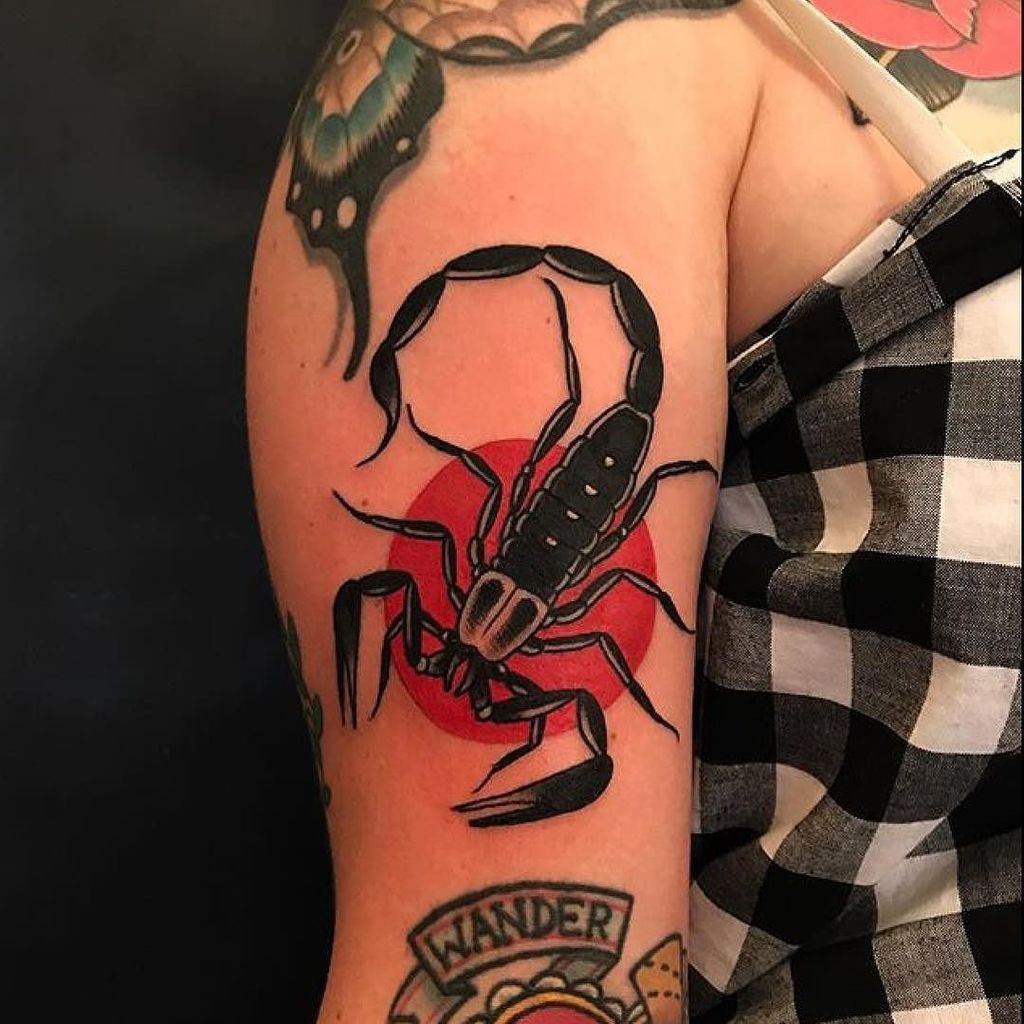 idlehandsf's tweet photo. Derick Montez @derickmontez #scorpiontattoo #scorpdog #idlehandtattoo #idlehandsf #sanfrancisco #lowerhaight https://t.co/tvnYO22j4W https://t.co/A0NBezzAv9