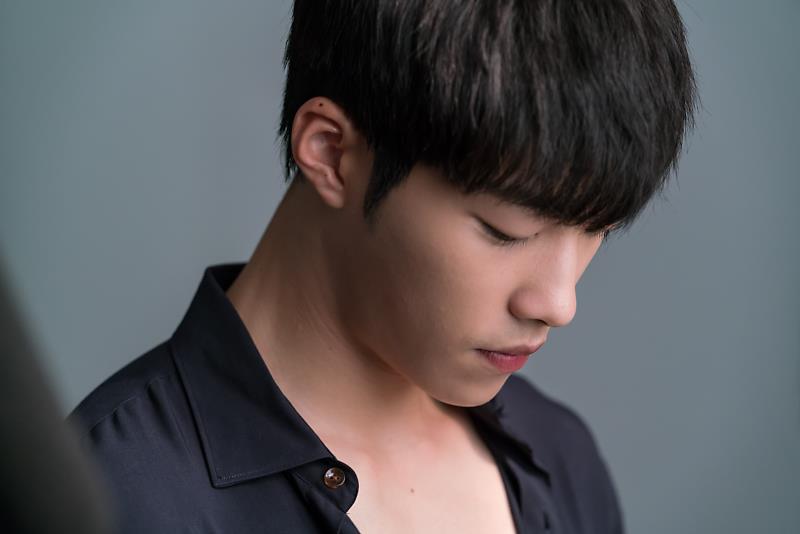 DMYQIX9VQAAWQ_R.jpg:large