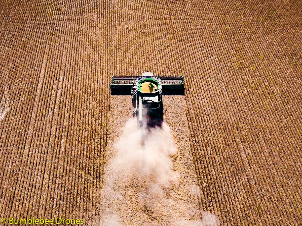 bumblebeedrone1's tweet photo. Fall Harvest in Seymour, Indiana. #thegreatmidwest #bumblebeedrones https://t.co/uStFVAmcF2