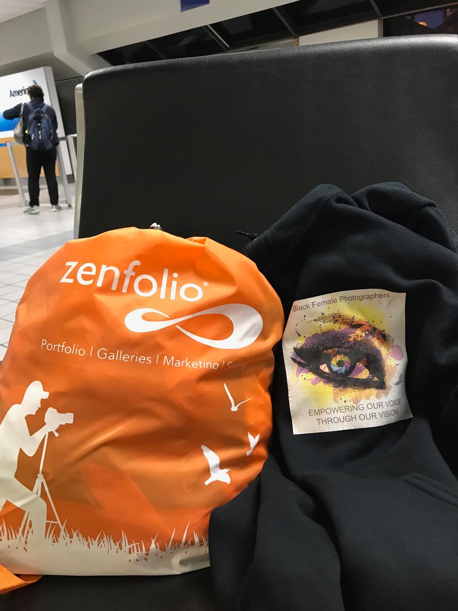 TanyaRPhotograp's tweet photo. @Zenfolio @blackfemphotogs thanks for the bag! Great Gift! It alllowed me to keep my suit case under 50lbs!!#bfp17 #bfpconference2017 https://t.co/MPXadLs9wo