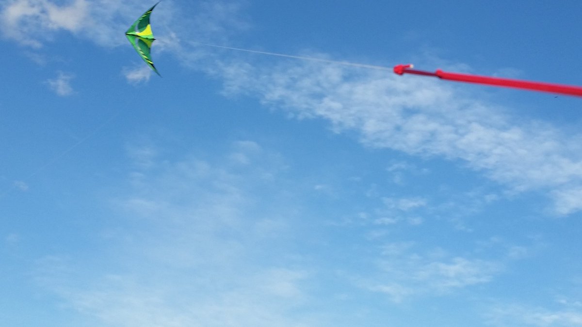 Too nice of a day not to <a href="/MeDeKleine/">Markthisdown</a>!
#goflyakite
#understandwindloading 
#DKMC