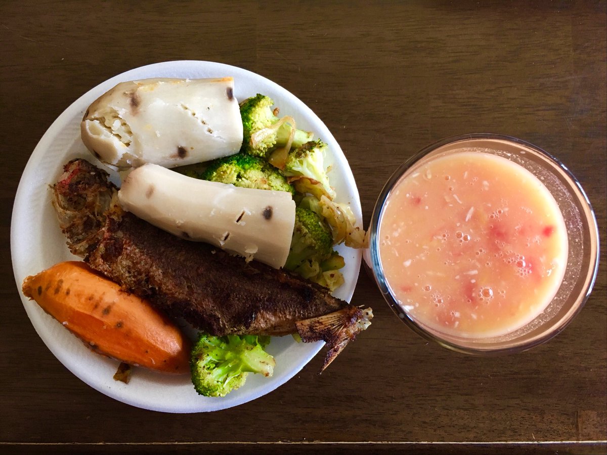 Notis7777's tweet photo. 👨🏽🍳🍽:Fk’paku ika, Kumala, Talo, moe Vesitapolo.
Otai🍹:
Meleni 🍉
Mango 🍊
Fainā🍍
Níu🌴
#MeaKaiTonga #IslandGrub #HomeCookn #iFoLahi https://t.co/2LpVmtW6BK