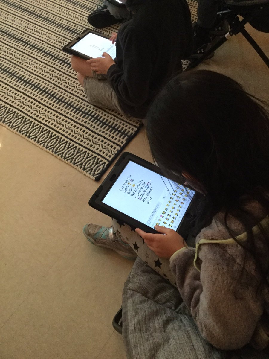 visionarytchr's tweet photo. 2nd graders learning about Morse Code, Emojis and Computer Coding and how they relate. @LEGO_Education #bitsandbricks #coding https://t.co/wJGNE2jvS9