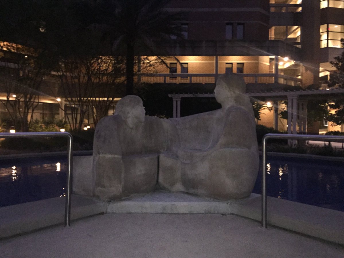 alishauthentic's tweet photo. There are so many places on campus to pull away and enjoy the beautiful nature for #CommMS students no matter if it's day or night. https://t.co/W0ooETT31a