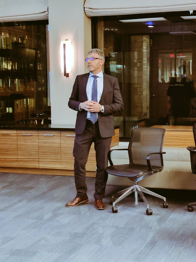 Startup Fashion Week tweet media