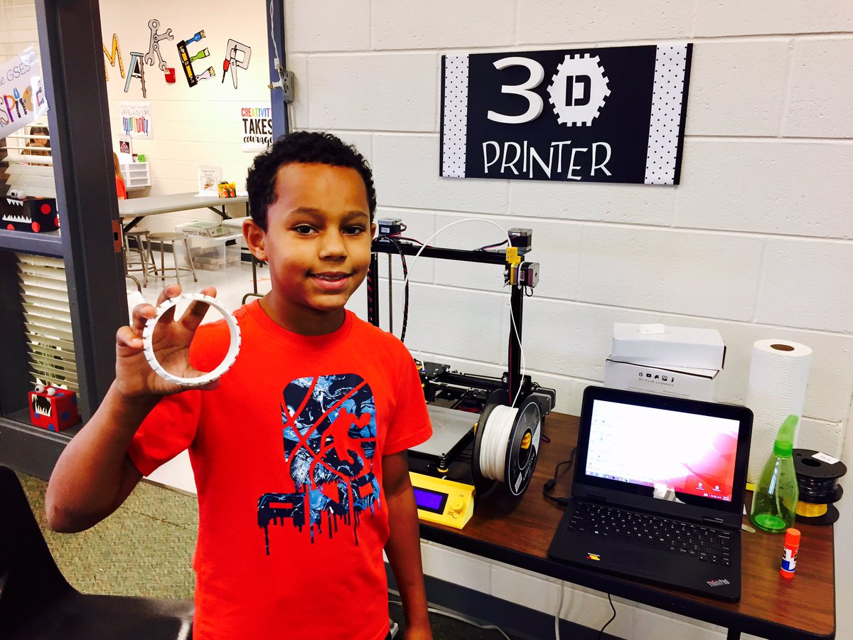jweldon1224's tweet photo. Created our first 3D print bracelet that would fit nicely on a GIANT. 🤦🏻‍♀️ We're not giving up! #gseslearningandinnovationcenter https://t.co/LkS4jgC4NI