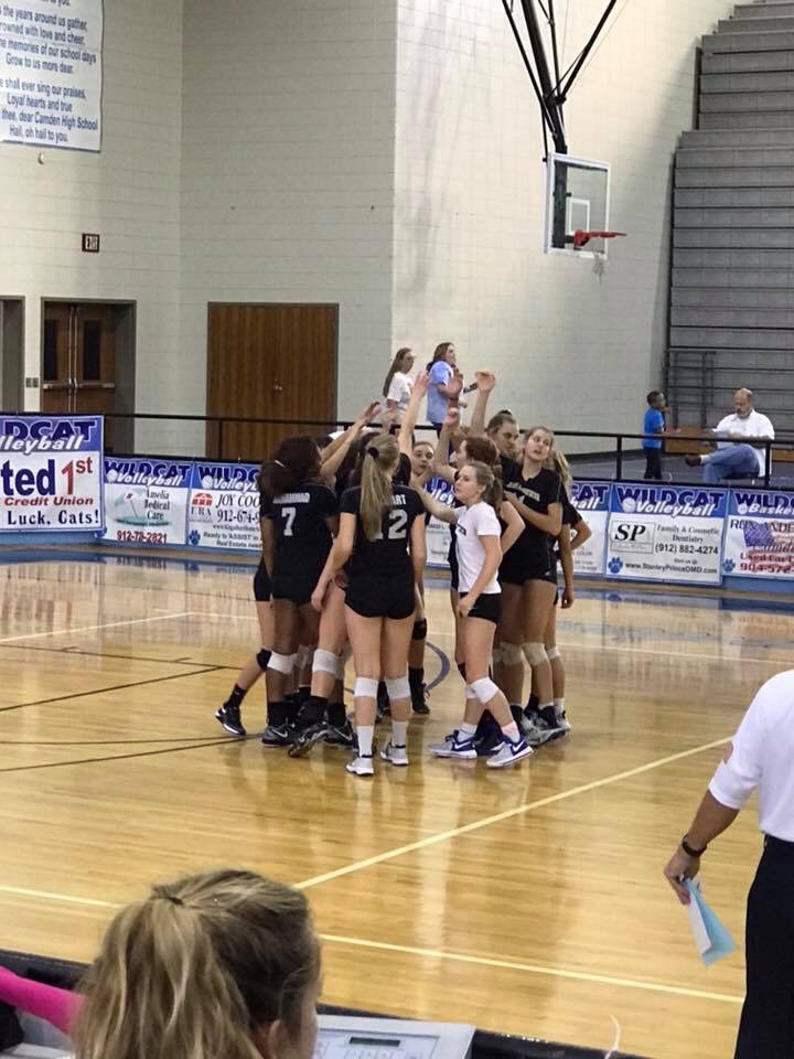 They did it!!! On to the Elite 8!! EC Volleyball defeats Camden County! #ExCellent