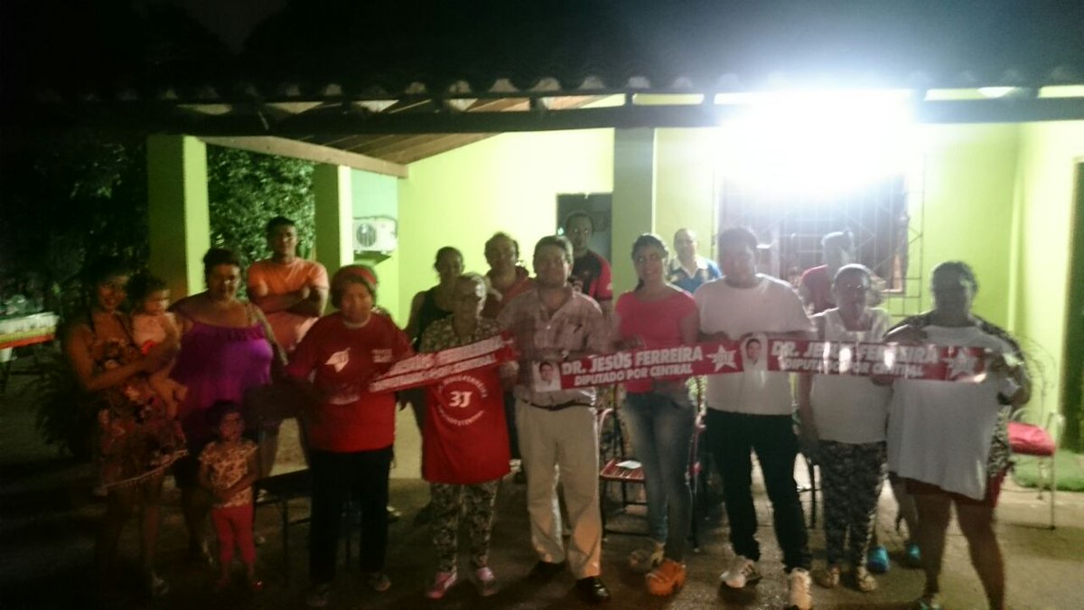 Drjesusferreira's tweet photo. En la ciudad de #Ñemby recibiendo el afecto de la gente. #Lista3J https://t.co/lEeu0oefHm
