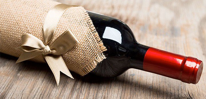 WineCountryNJ's tweet photo. Wine is the best gift EVER. Here's why…
 https://t.co/ouTOZtfmx9 https://t.co/gQ4sKIbvuc