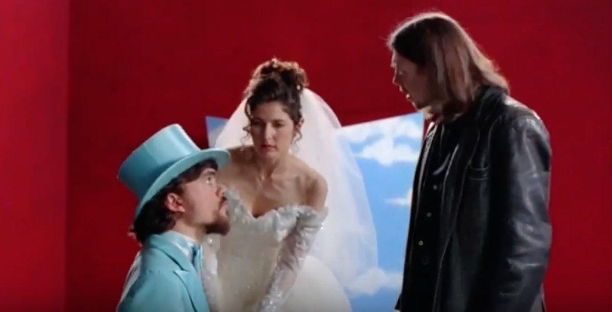 #lovethyself Nothing funny about this scene. At 1.68 cm my dad suffered his entire life from narrow mindedness. youtu.be/CVBclV5ps2U