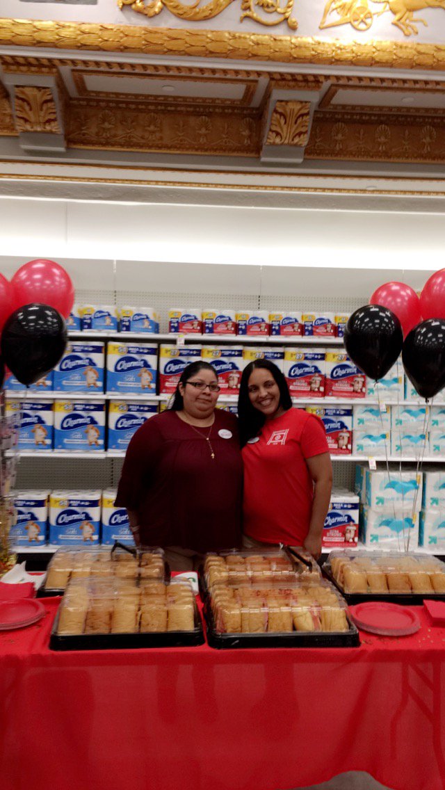 JanFarro's tweet photo. Some more clicks from VIG🎊🎯😊 #BensonhurstTarget #ShowTime #AwesomeTeam #T3276 https://t.co/3EJzUrF90d