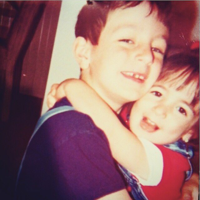 MarlaWolfinger's tweet photo. seems like yesterday we were building forts, rolling down hills, and playing Nintendo, now you're my financial advisor. 📷😍 https://t.co/X91ULi4XjL