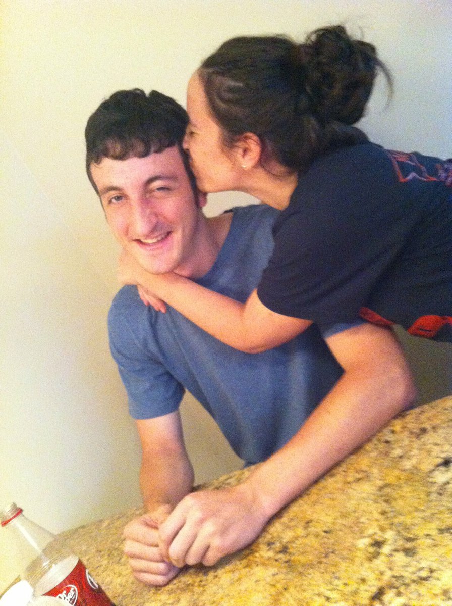 MarlaWolfinger's tweet photo. seems like yesterday we were building forts, rolling down hills, and playing Nintendo, now you're my financial advisor. 📷😍 https://t.co/X91ULi4XjL