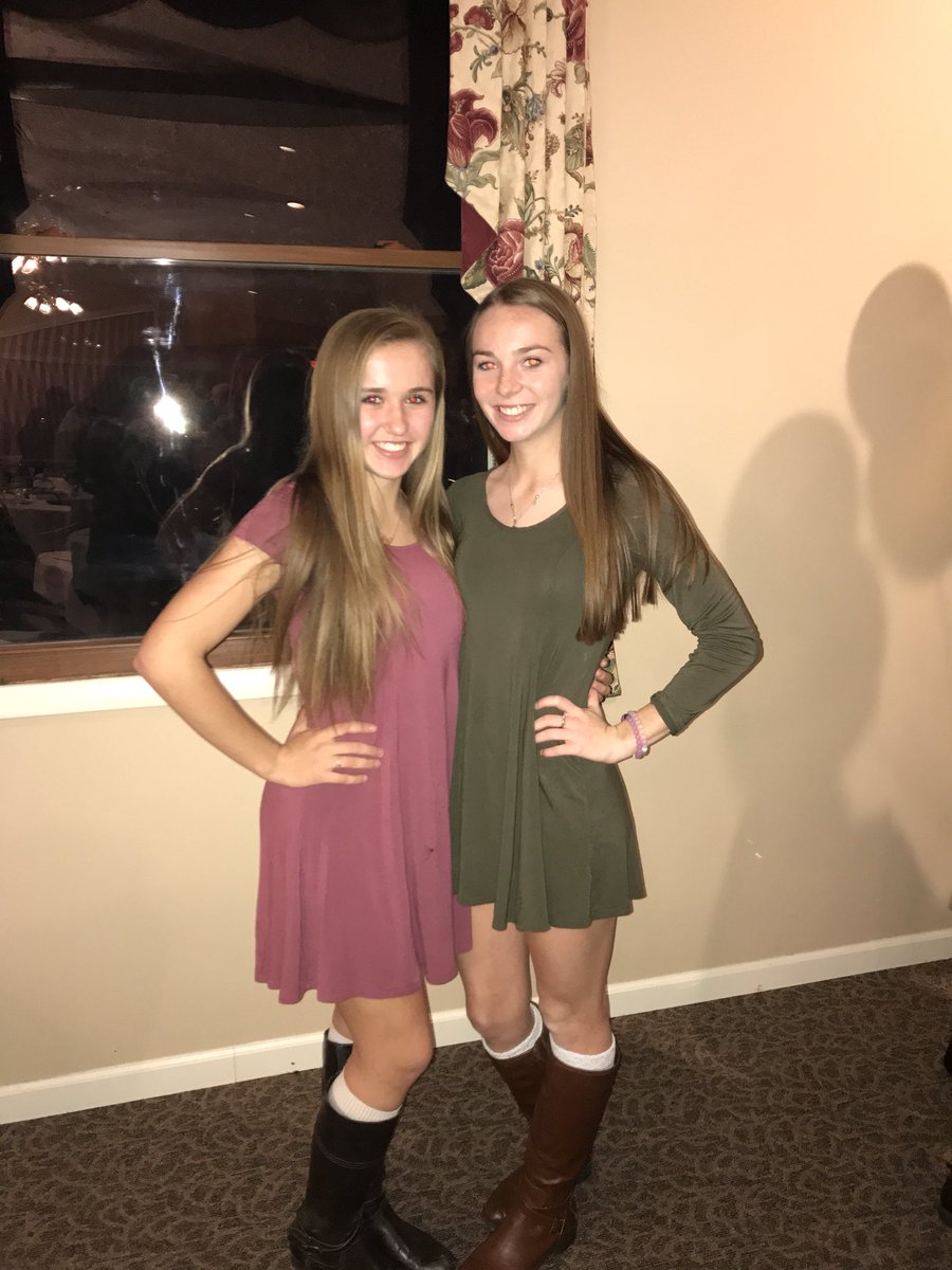 mackenzie1497's tweet photo. Happy 17th birthday to my bff. Truly so glad there’s someone as weird as me out there😉 love u more than life❤️❤️ @mollyroy_ https://t.co/fGHHvOTAzl