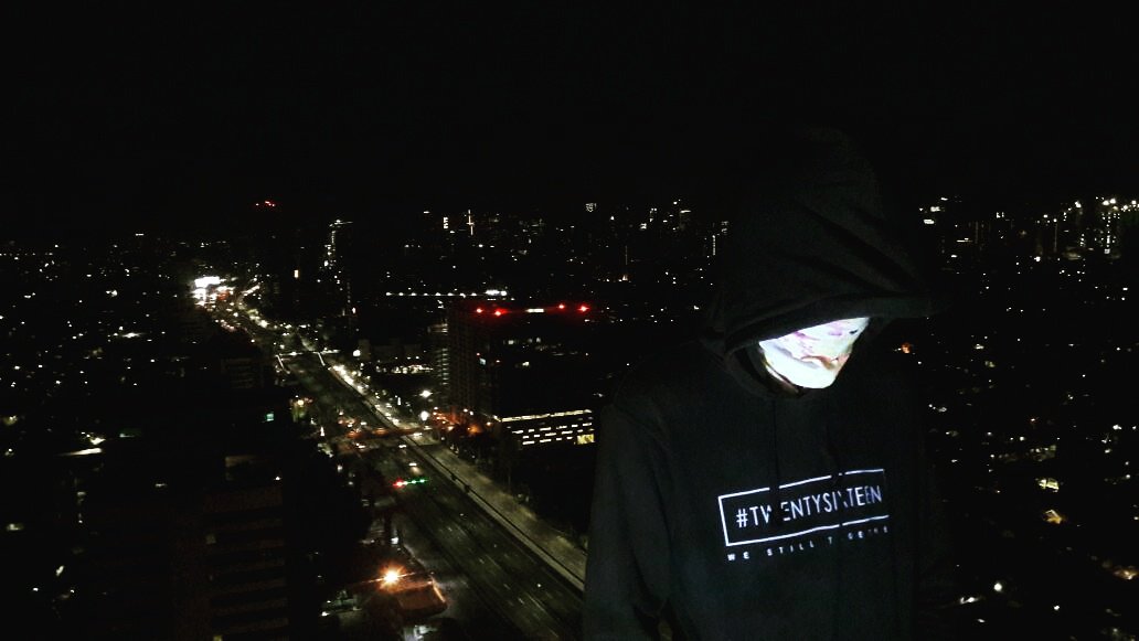 Galihpermna's tweet photo. behind every successful person lies a pack of haters!

#roof #rooftop #jakarta #explore #urbanexplore #saidah #citylights #citynight https://t.co/wrfgFhY9EI