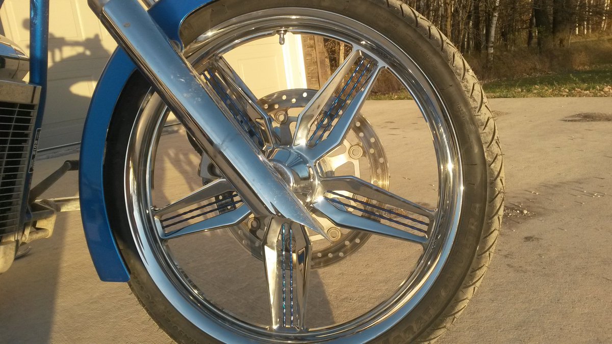 Justinkiesow's tweet photo. Got my new motorcycle wheels put on today #MERC #SUMOX https://t.co/6ZDk8xFHOv