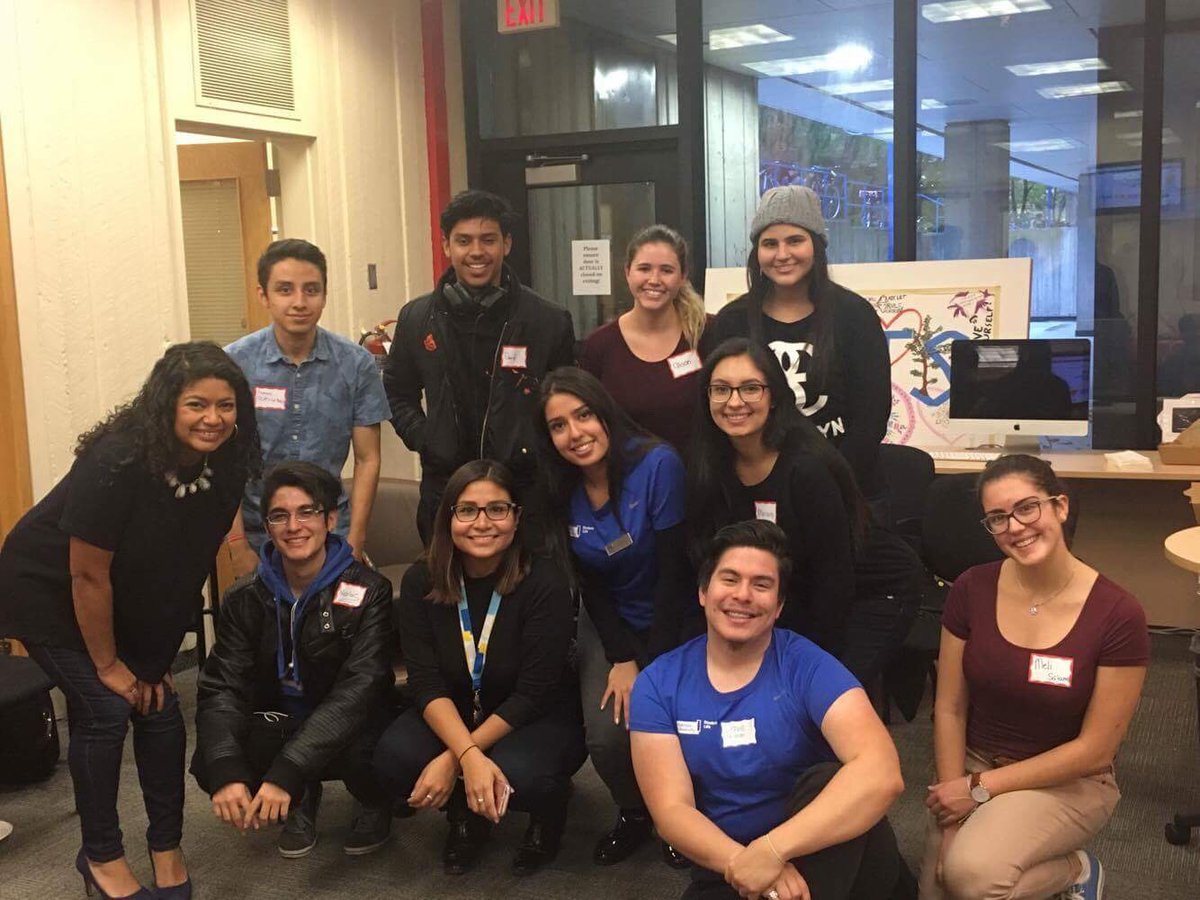 What an amazing group! 😃<a href="/Clauditasan26/">Claudia Sanchez-Jara</a> &amp; I thank you for coming! See you again Nov 16 #latino #hispanic <a href="/trimentoring/">Tri-Mentoring Program</a> RyersonSA #WeAreTMP