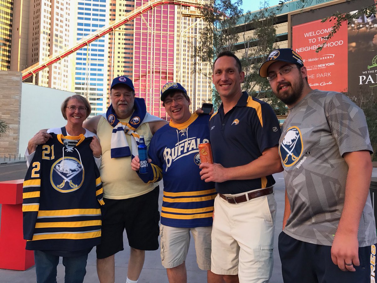 BuffaloSabres's tweet photo. There are #Sabres fans everyyywhere you go here in Vegas! #LetsGoBuffalo⚔️ https://t.co/G0c9ecXbdM