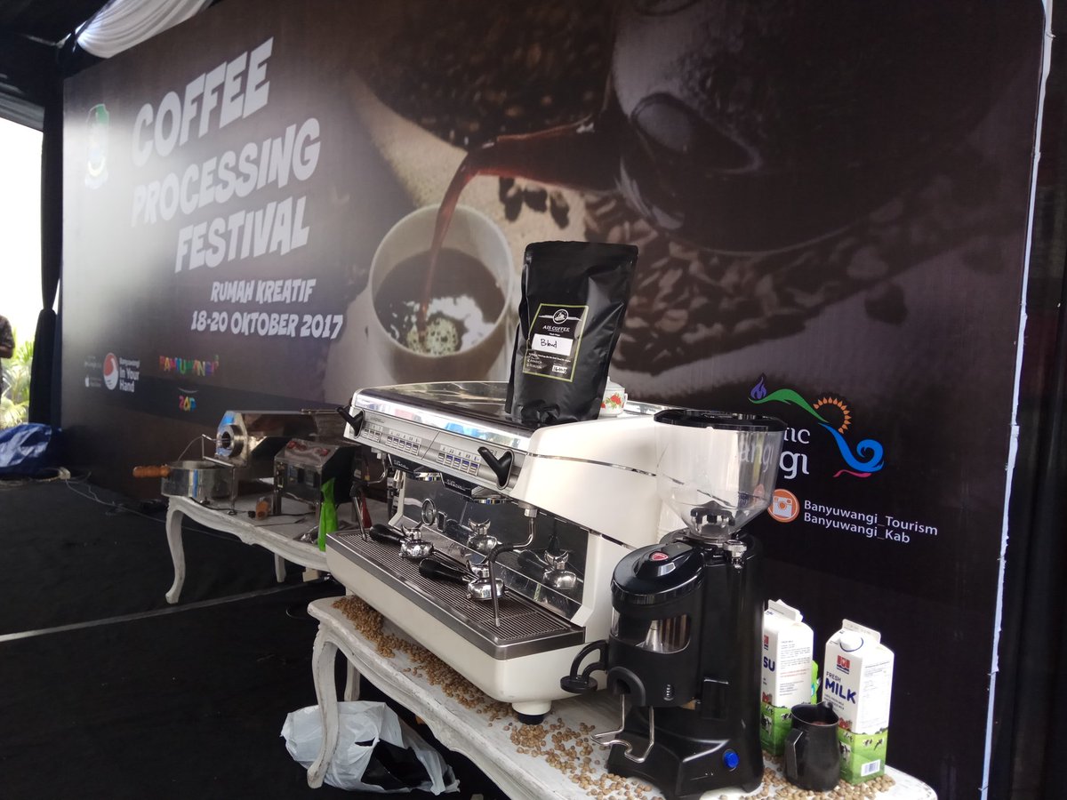 BIBINWIDIATMOKO's tweet image. Coming Soon 21 Okt Ngopi Sepuluh Ewu, Now Coffee Processing Festival,, Sekali Seduh kita Basaudara,, @banyuwangi_kab @protokolbwi