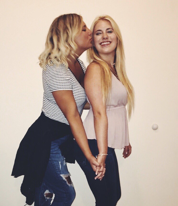 TUalphaxidelta's tweet photo. Tuesdayβs are for the sisters β£οΈ #TFJTuesday #AXiDPRWeek https://t.co/KxAUDGwHVO